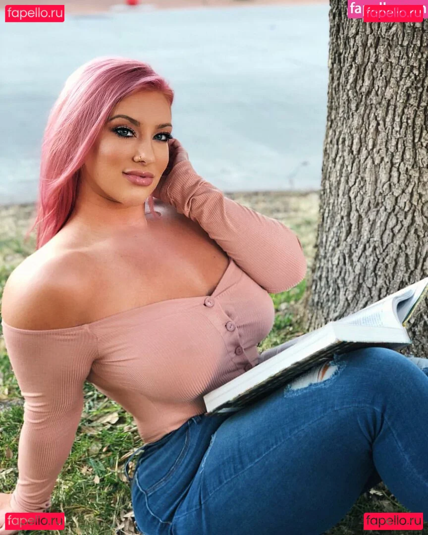Taya Christian Onlyfans Photo Gallery 
