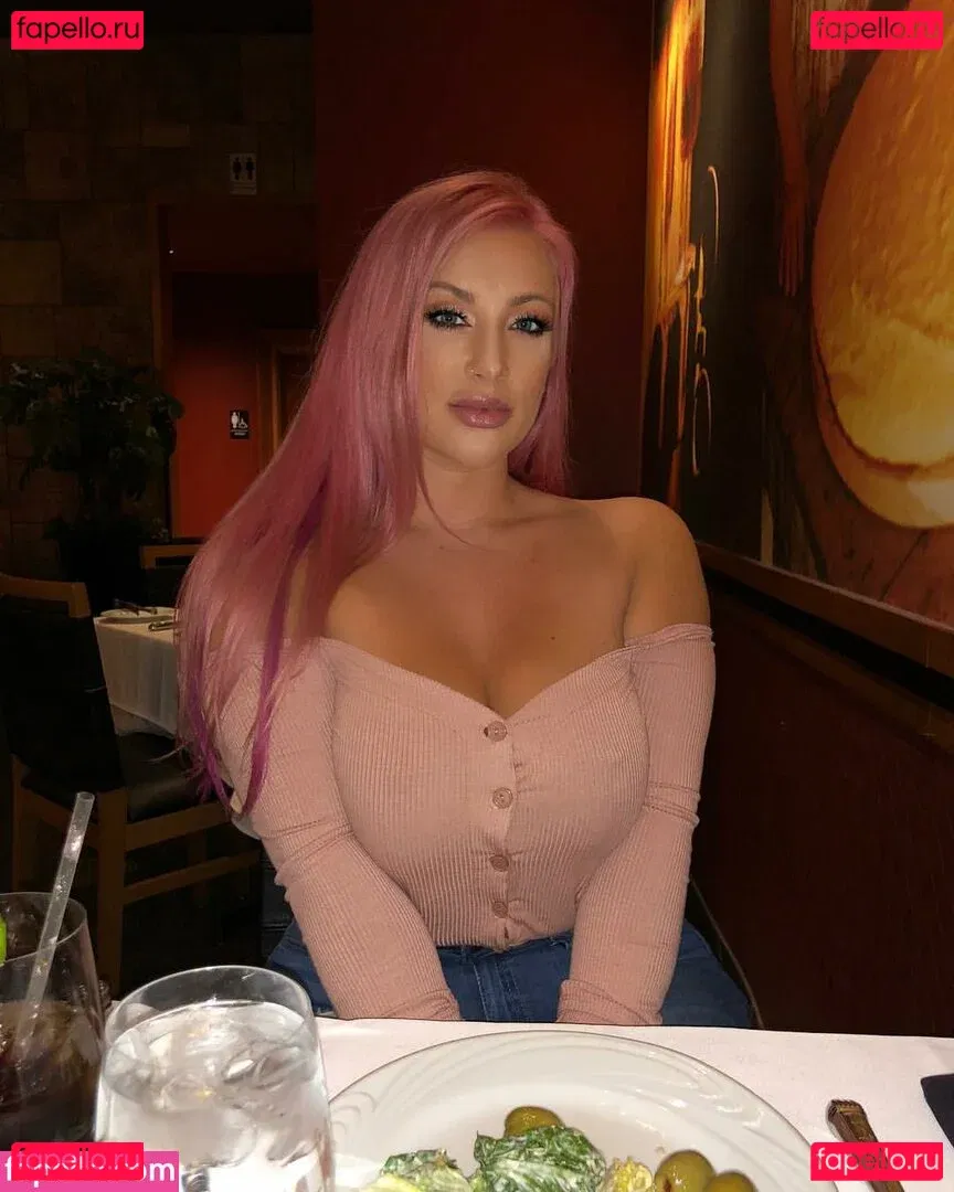 Taya Christian Onlyfans Photo Gallery 