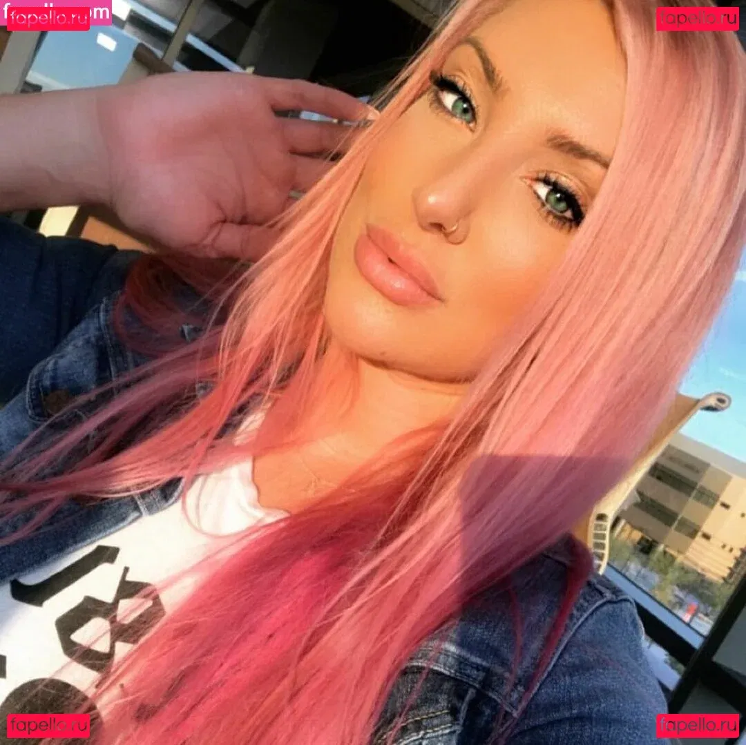 Taya Christian Onlyfans Photo Gallery 