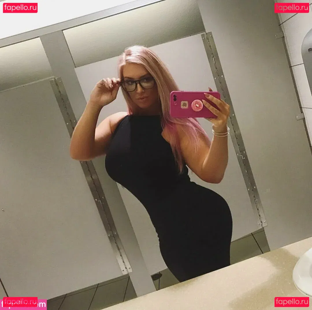 Taya Christian Onlyfans Photo Gallery 