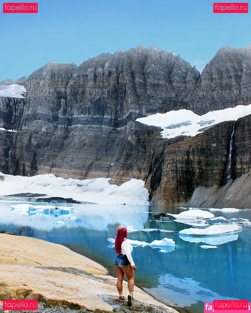 Taya Christian Onlyfans Photo Gallery 