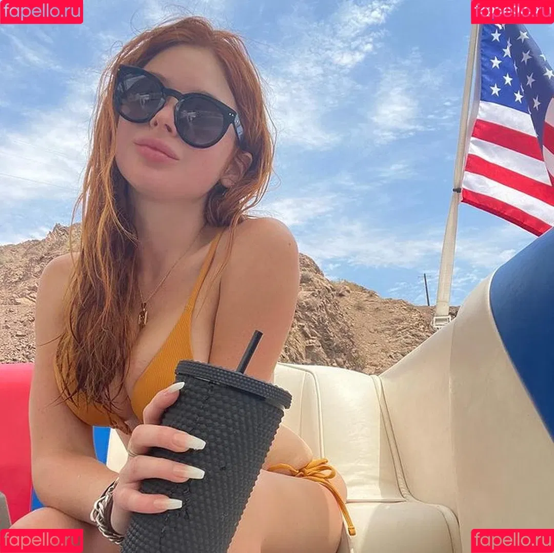 Renee Olstead Onlyfans Photo Gallery 
