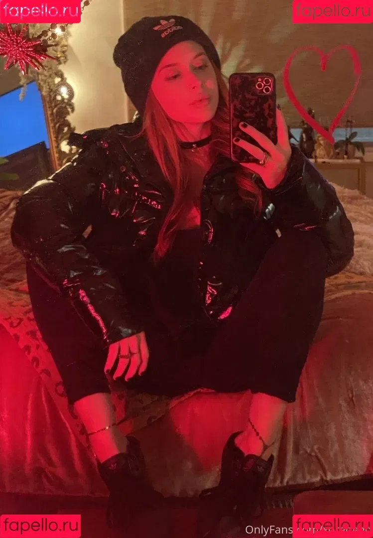 Renee Olstead Onlyfans Photo Gallery 