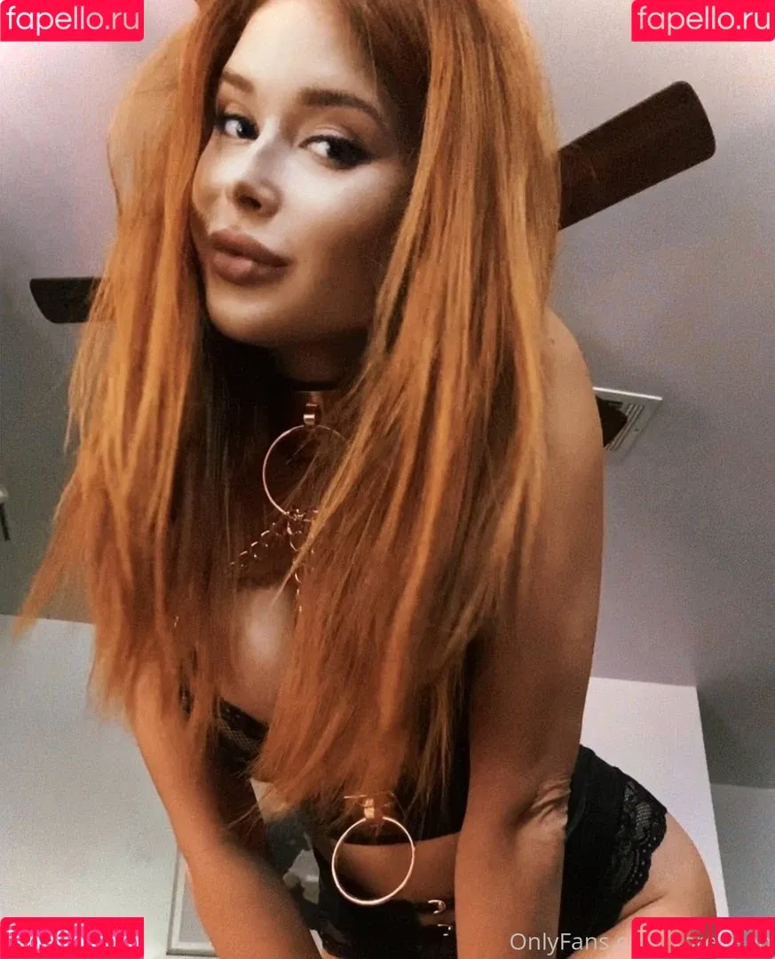 Renee Olstead Onlyfans Photo Gallery 