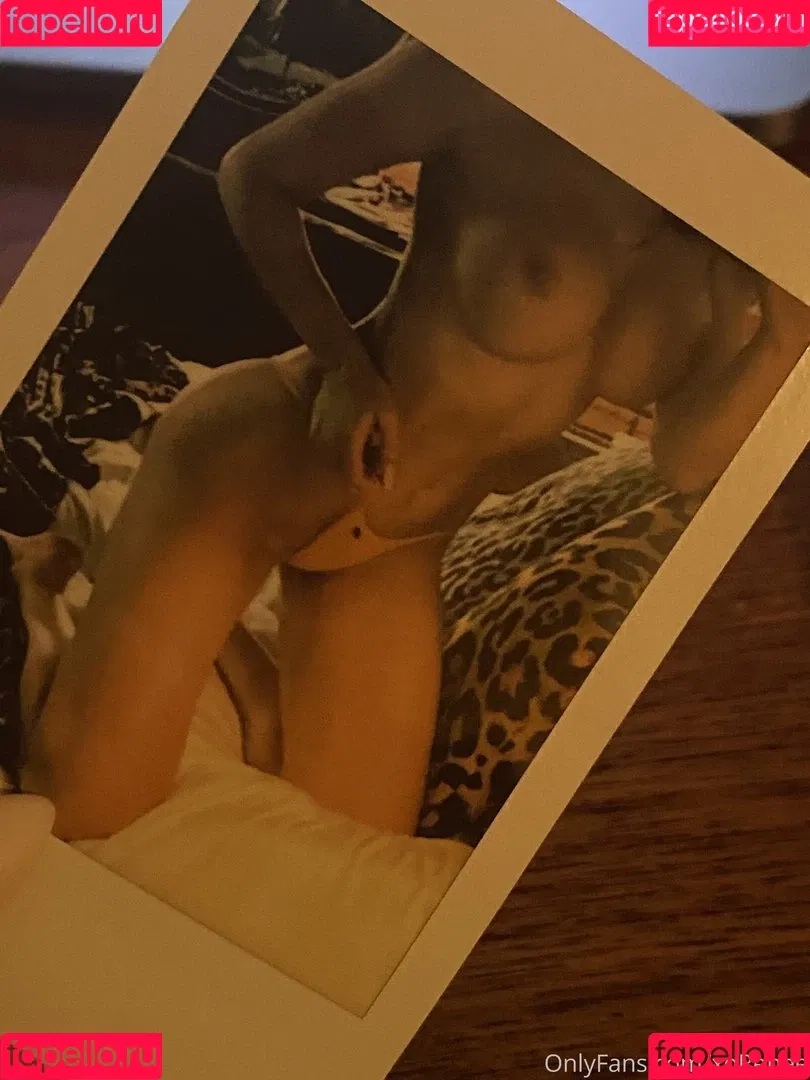 Renee Olstead Onlyfans Photo Gallery 