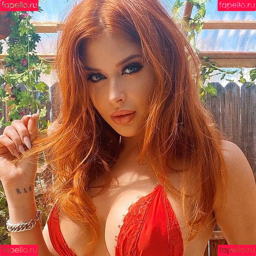 Renee Olstead Onlyfans Photo Gallery 