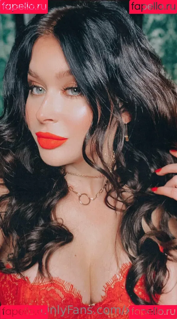Renee Olstead Onlyfans Photo Gallery 
