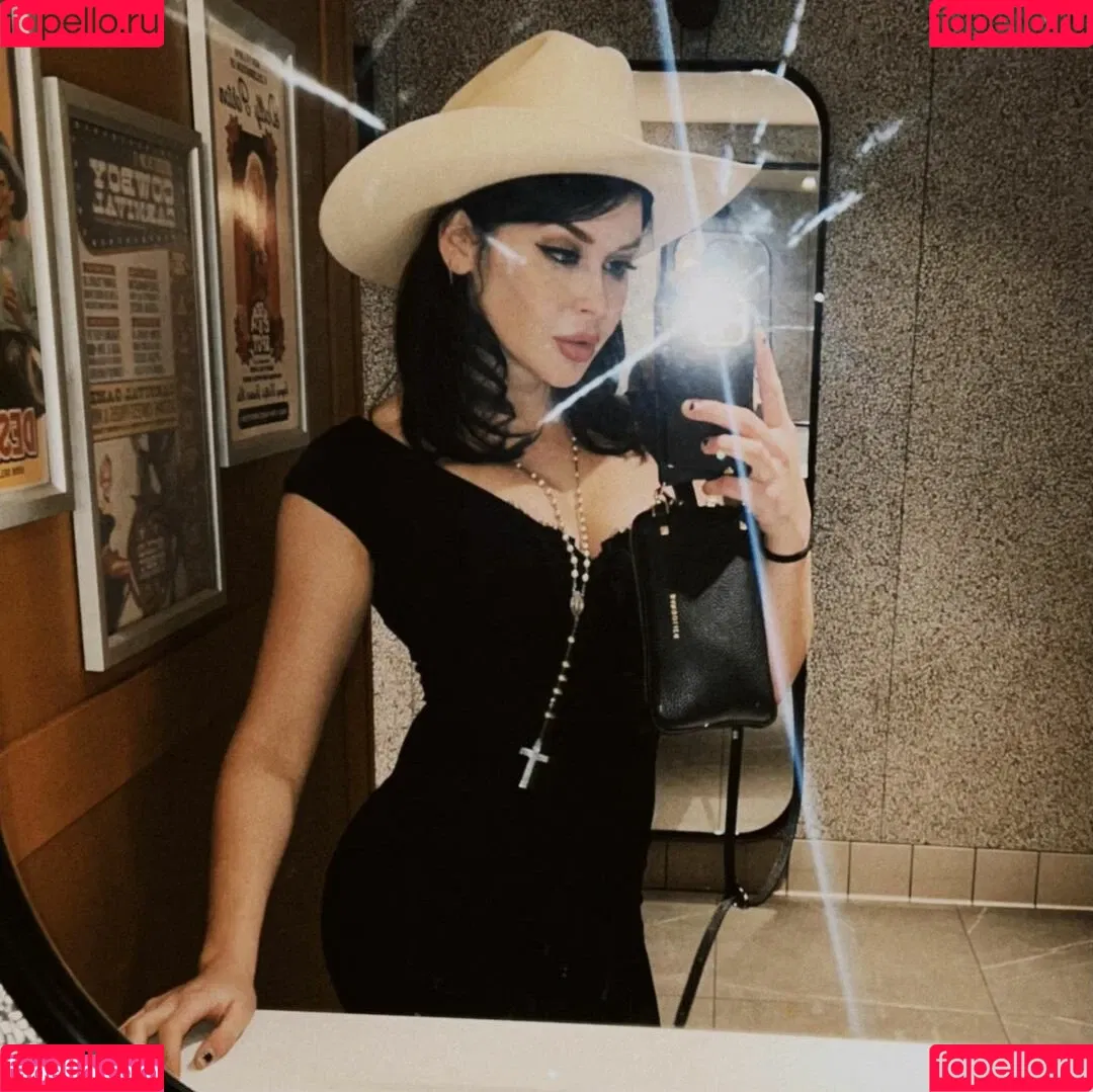 Renee Olstead Onlyfans Photo Gallery 