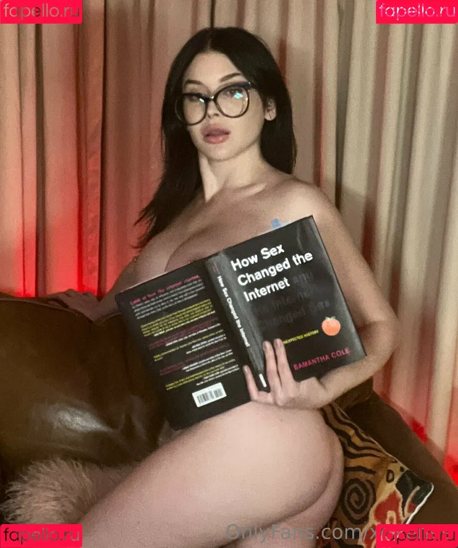 Renee Olstead Onlyfans Photo Gallery 