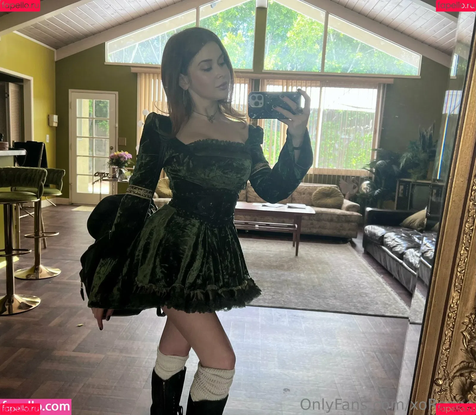 Renee Olstead Onlyfans Photo Gallery 