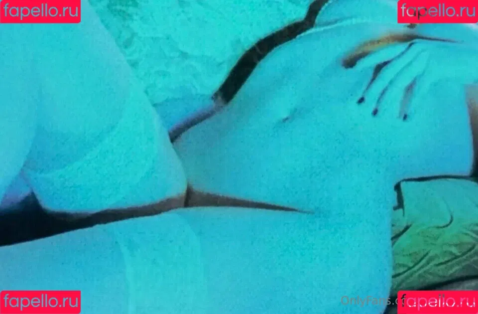 Renee Olstead Onlyfans Photo Gallery 