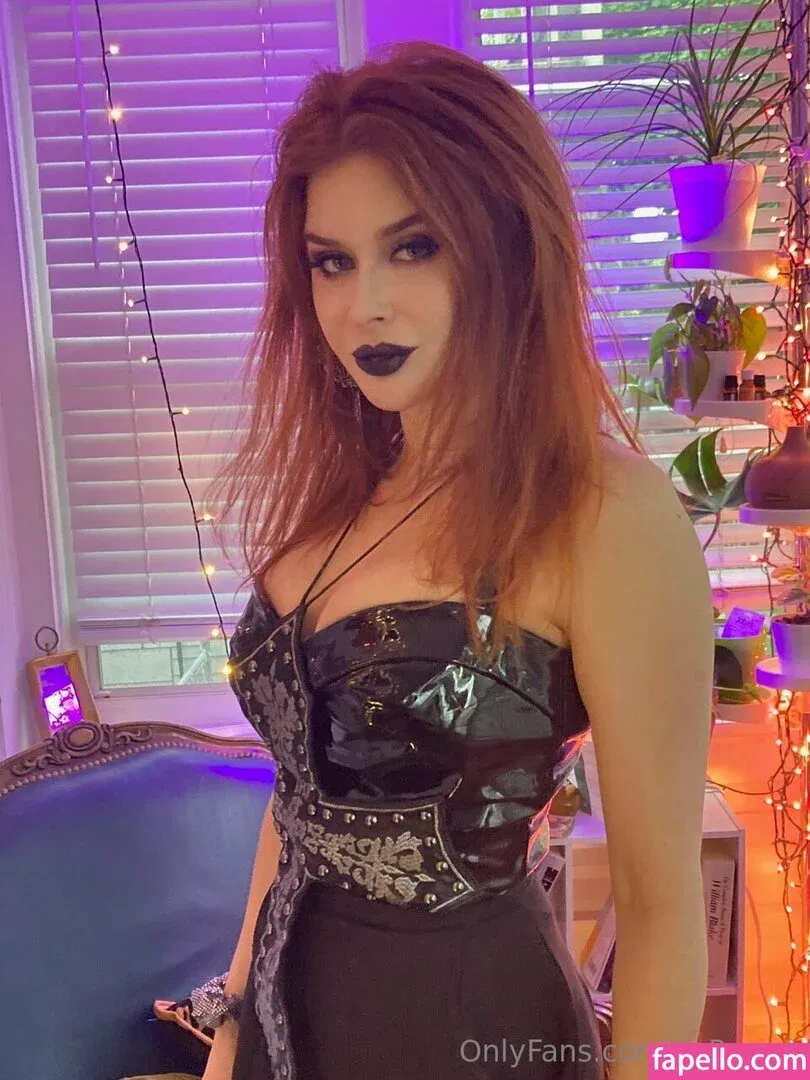 Renee Olstead Onlyfans Photo Gallery 