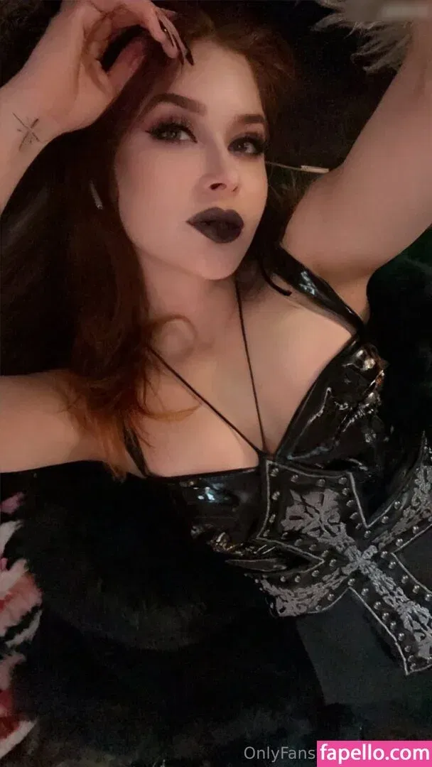 Renee Olstead Onlyfans Photo Gallery 