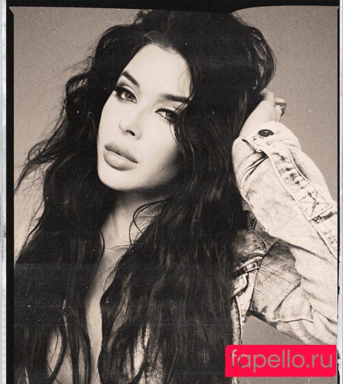 Renee Olstead Onlyfans Photo Gallery 