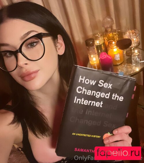 Renee Olstead Onlyfans Photo Gallery 