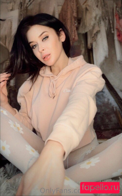 Renee Olstead Onlyfans Photo Gallery 