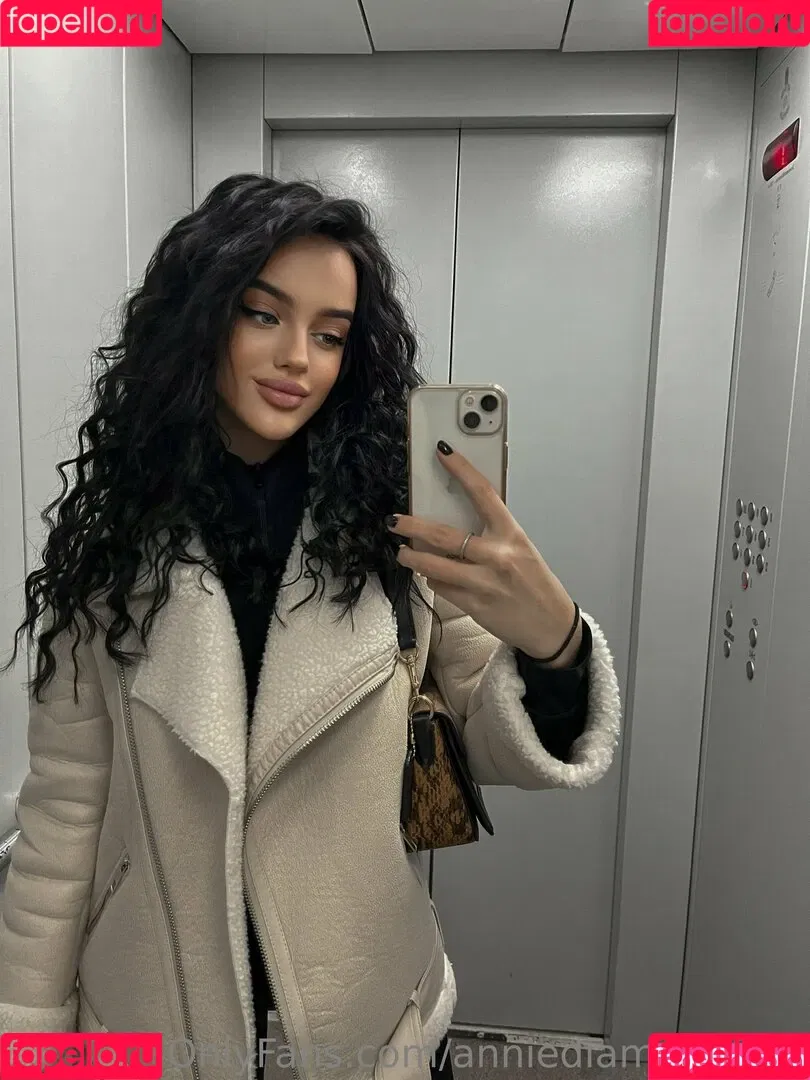 anniediamondfree Onlyfans Photo Gallery 