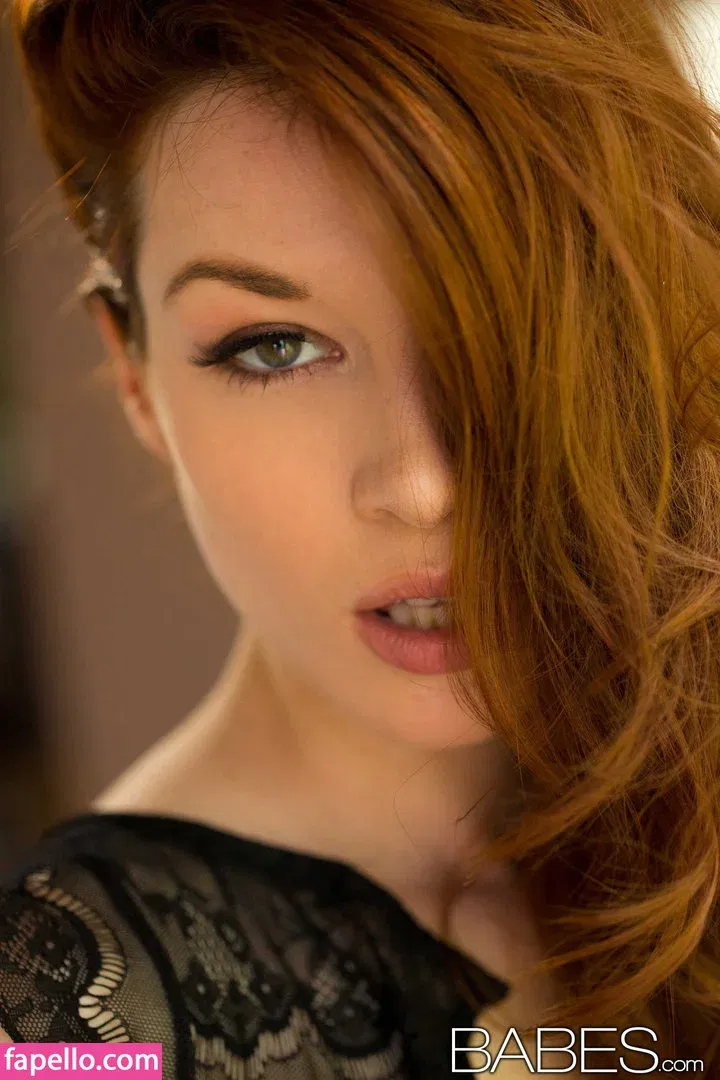 Jessica Stoyadinovich Onlyfans Photo Gallery 