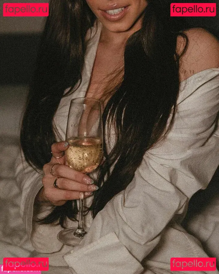 Yai Tejera Onlyfans Photo Gallery 