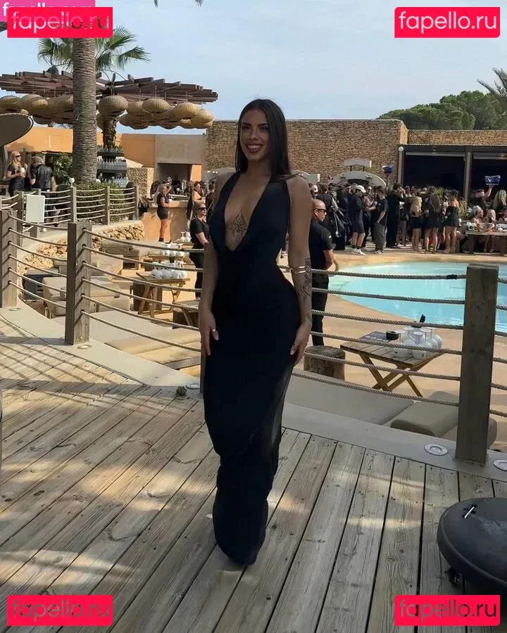 Yai Tejera Onlyfans Photo Gallery 