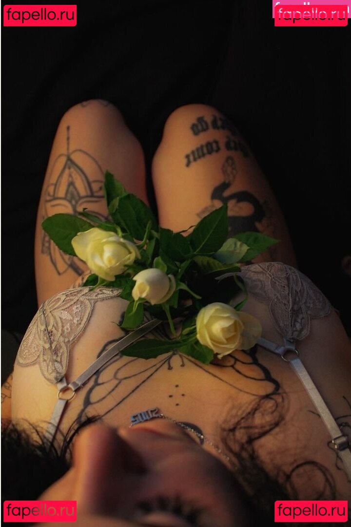 Pizzakonfetti Nude Onlyfans Photo 10