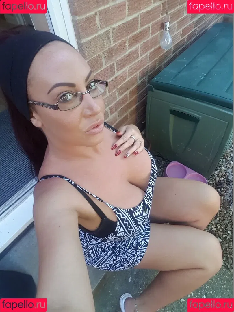sexyemmabutt Onlyfans Photo Gallery 