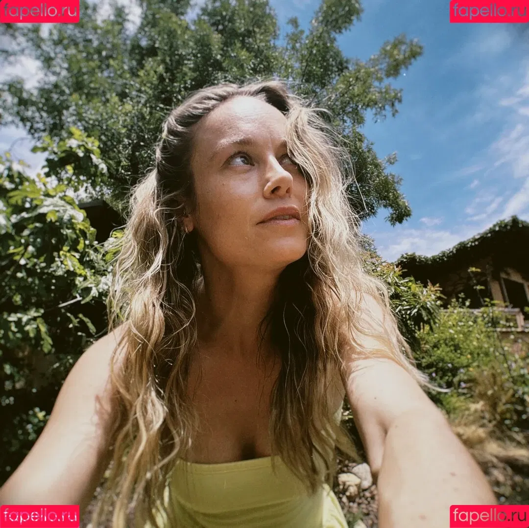 Brie Larson Onlyfans Photo Gallery 