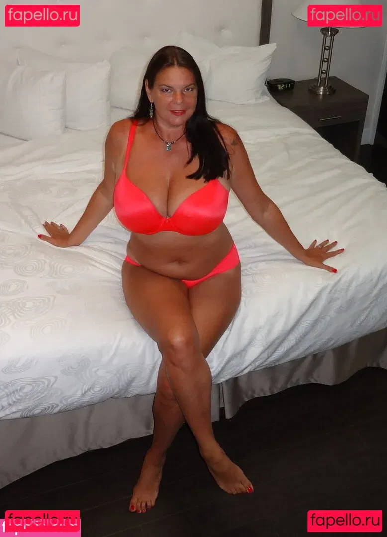 Carrie Moon Onlyfans Photo Gallery 