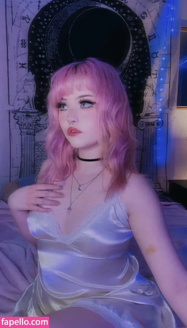 mothgray Onlyfans Photo Gallery 