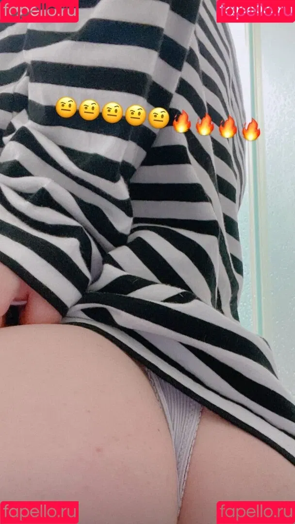 Starrymidsummer Onlyfans Photo Gallery 