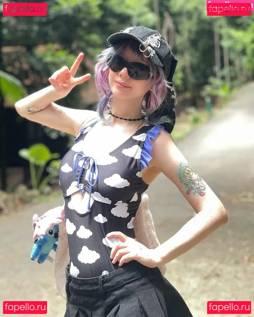 Starrymidsummer Onlyfans Photo Gallery 