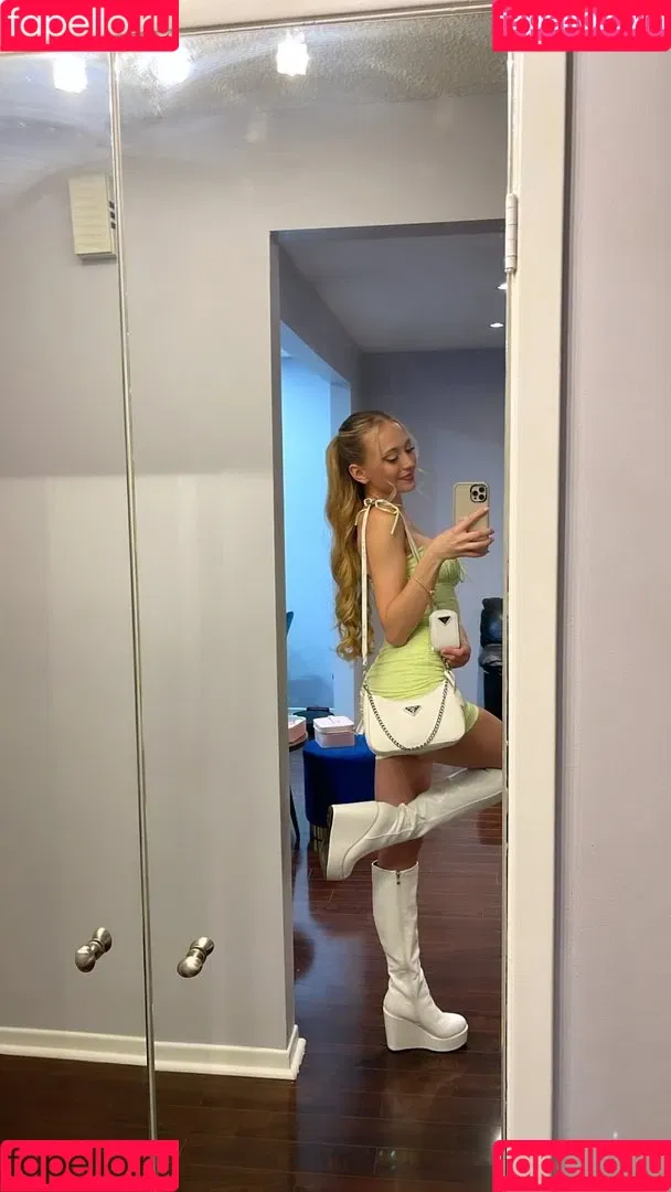 sophia.ilysm Onlyfans Photo Gallery 