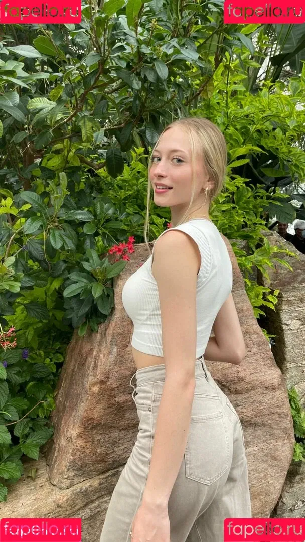sophia.ilysm Onlyfans Photo Gallery 