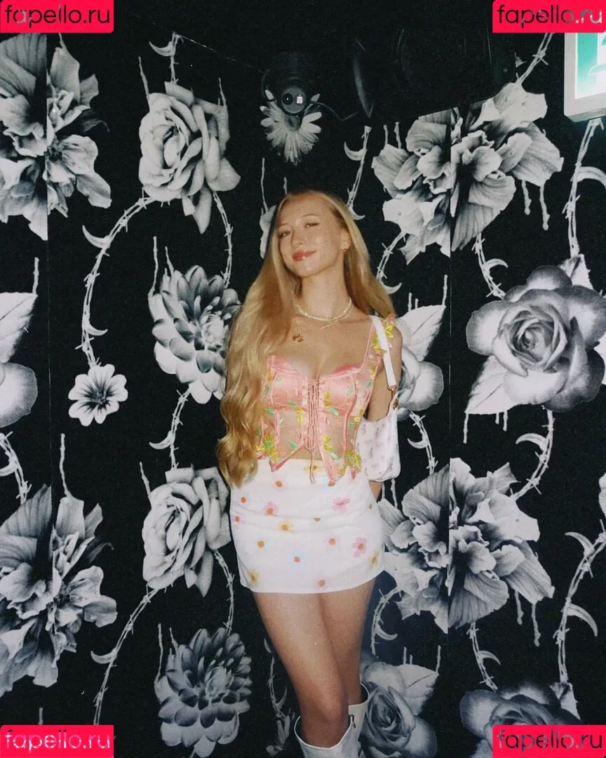 sophia.ilysm Onlyfans Photo Gallery 