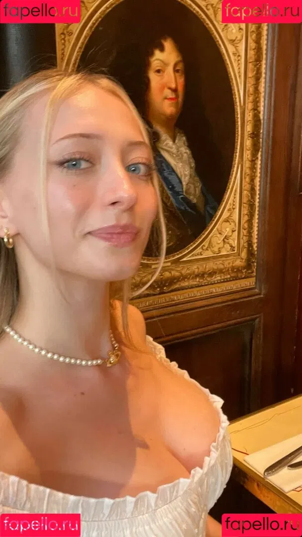 sophia.ilysm Onlyfans Photo Gallery 