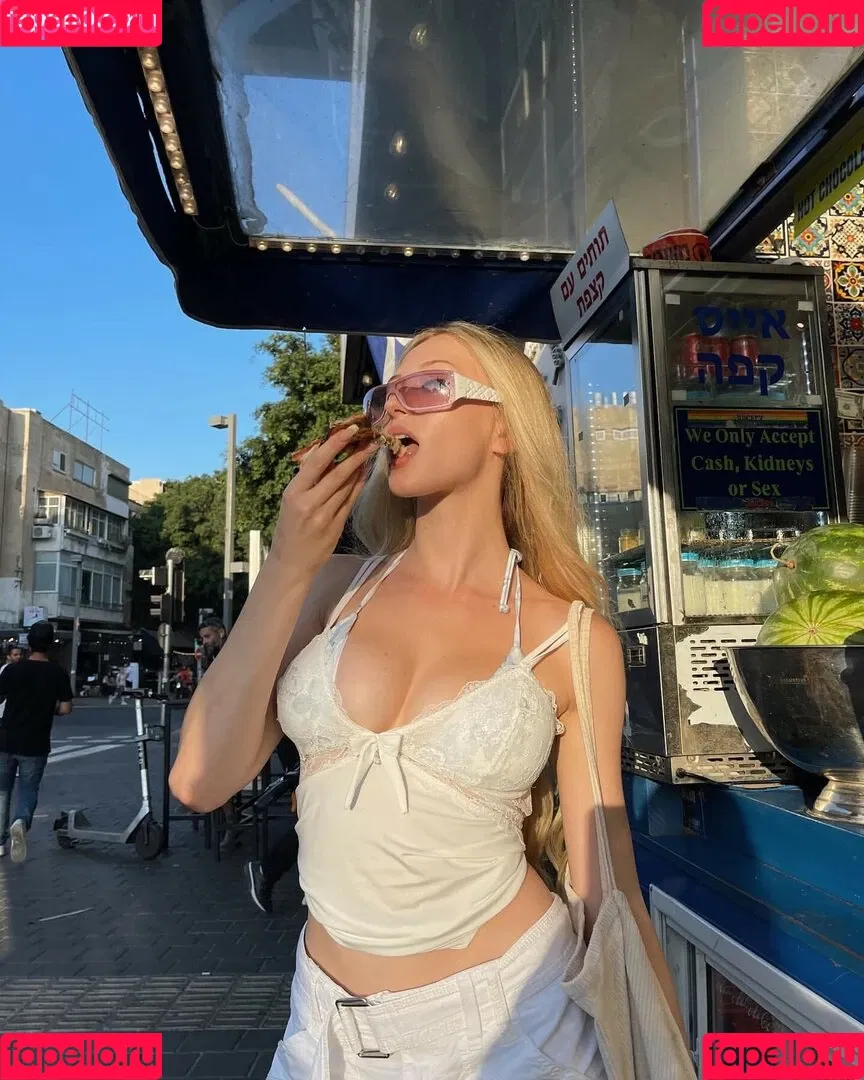 sophia.ilysm Onlyfans Photo Gallery 