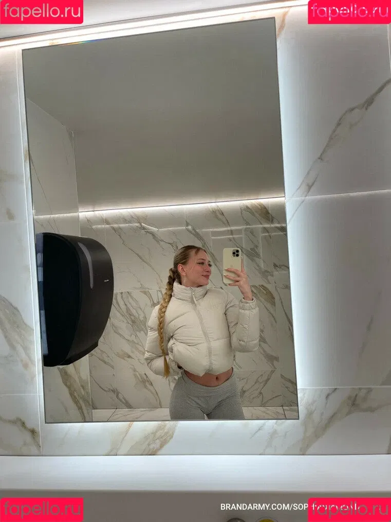 sophia.ilysm Onlyfans Photo Gallery 