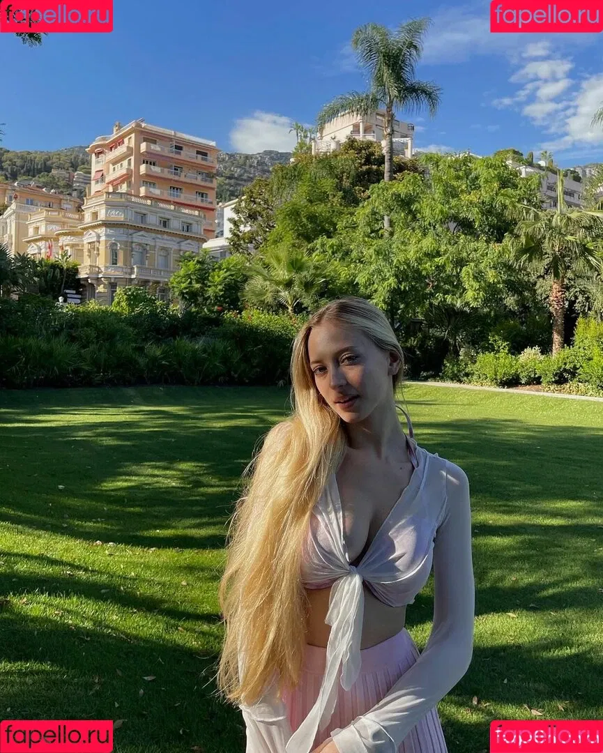 sophia.ilysm Onlyfans Photo Gallery 