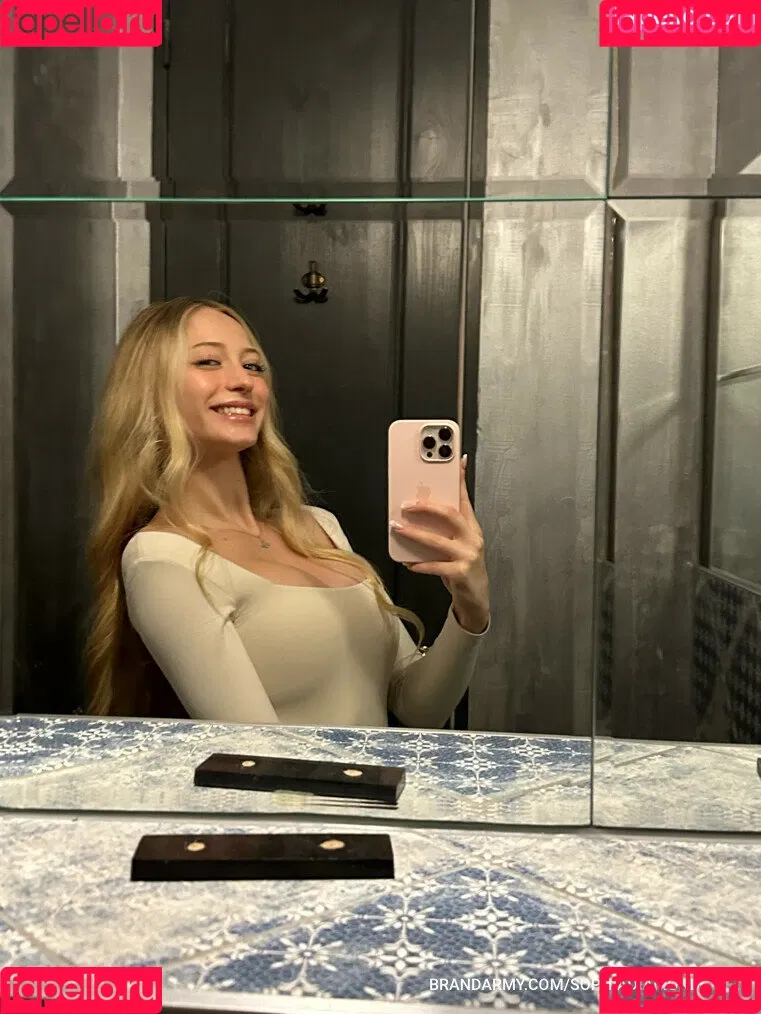 sophia.ilysm Onlyfans Photo Gallery 