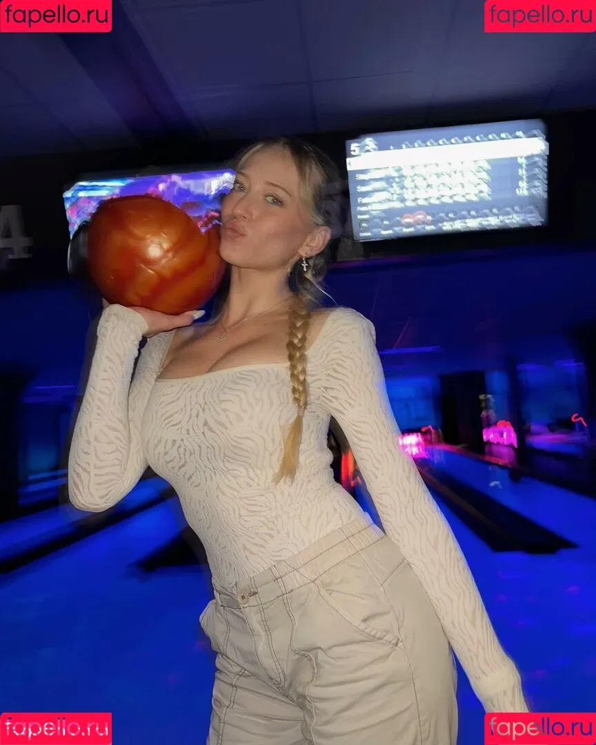 sophia.ilysm Onlyfans Photo Gallery 