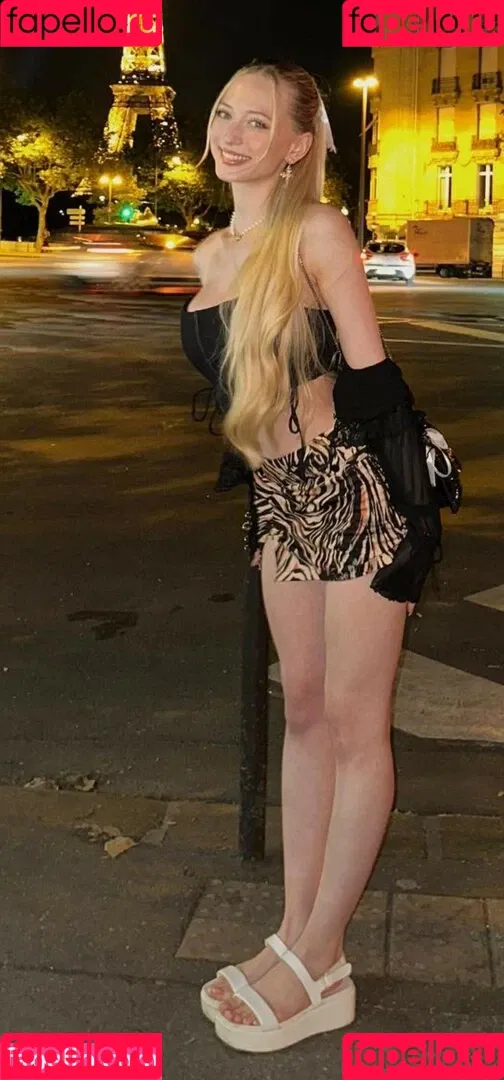 sophia.ilysm Onlyfans Photo Gallery 