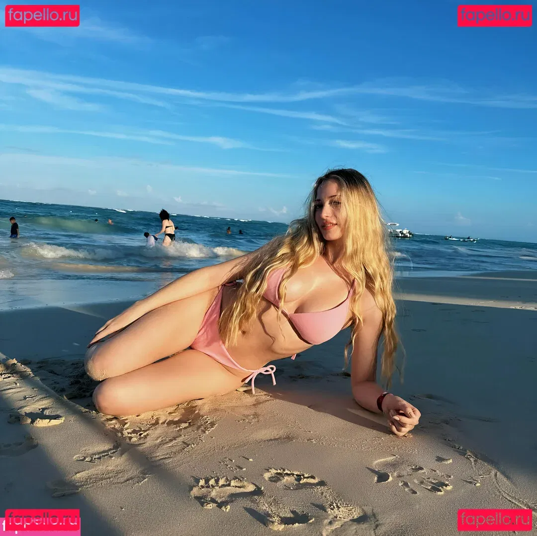 sophia.ilysm Onlyfans Photo Gallery 