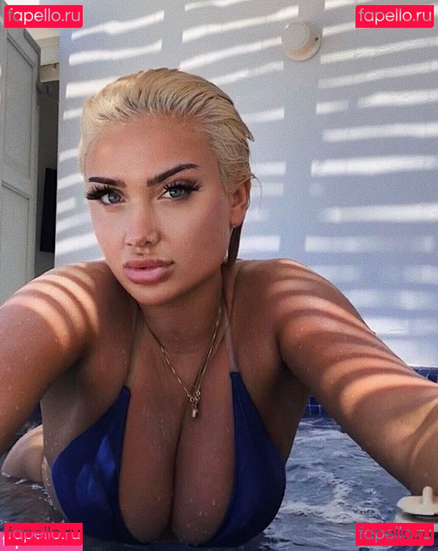 Luna Rabea Nude Onlyfans Photo 25