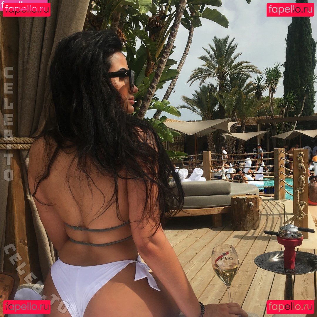Luna Rabea Nude Onlyfans Photo 11