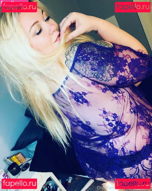 Giggly Nymph Nude Onlyfans Photo 18
