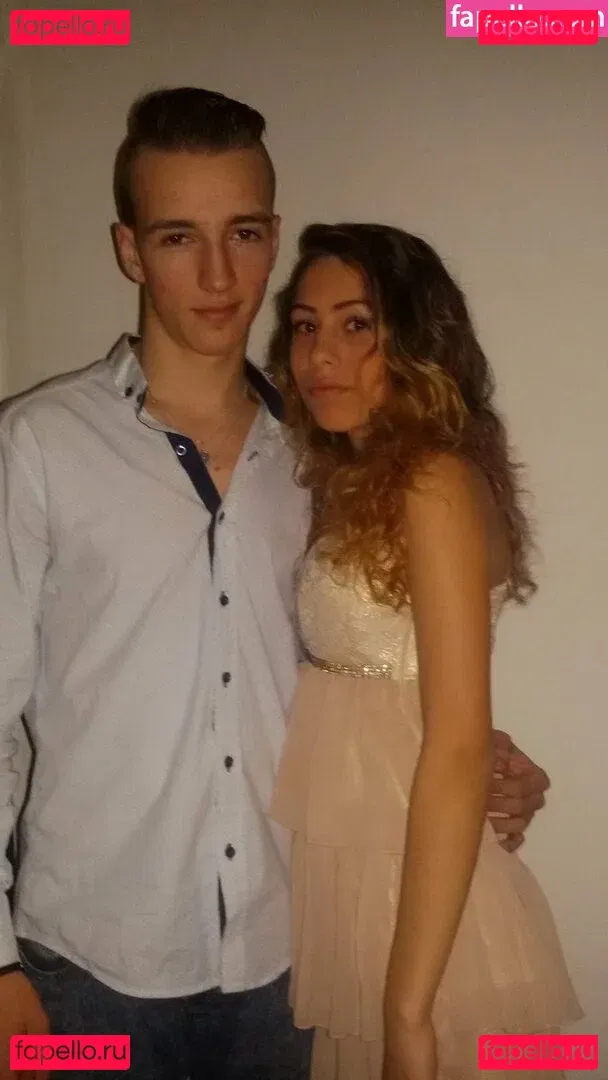 iamronela Onlyfans Photo Gallery 