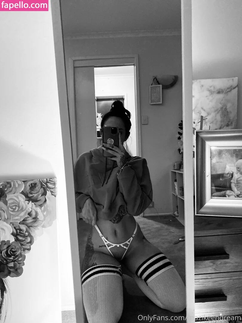 mazikeendream Onlyfans Photo Gallery 
