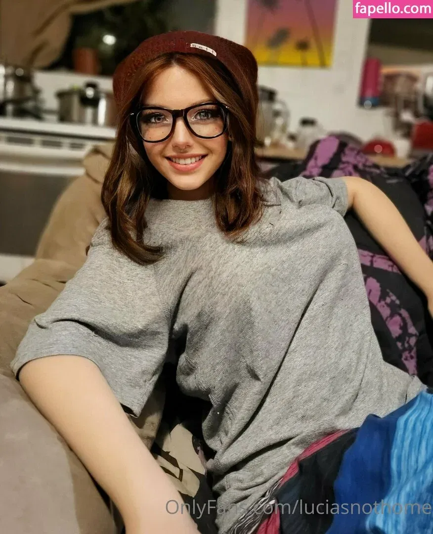 luciasnothome Onlyfans Photo Gallery 