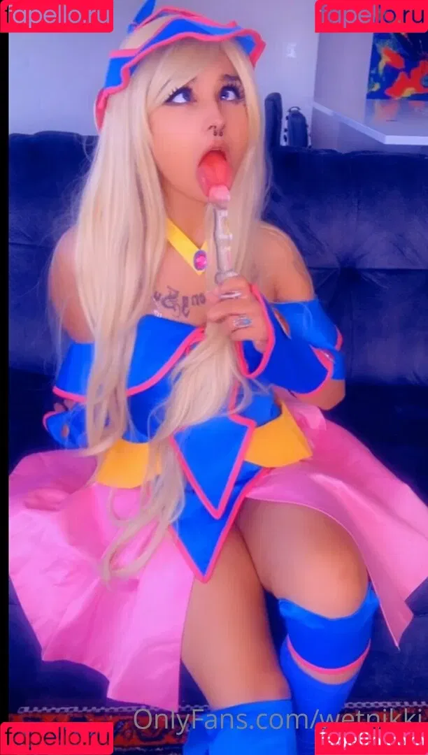 wetnikki Onlyfans Photo Gallery 