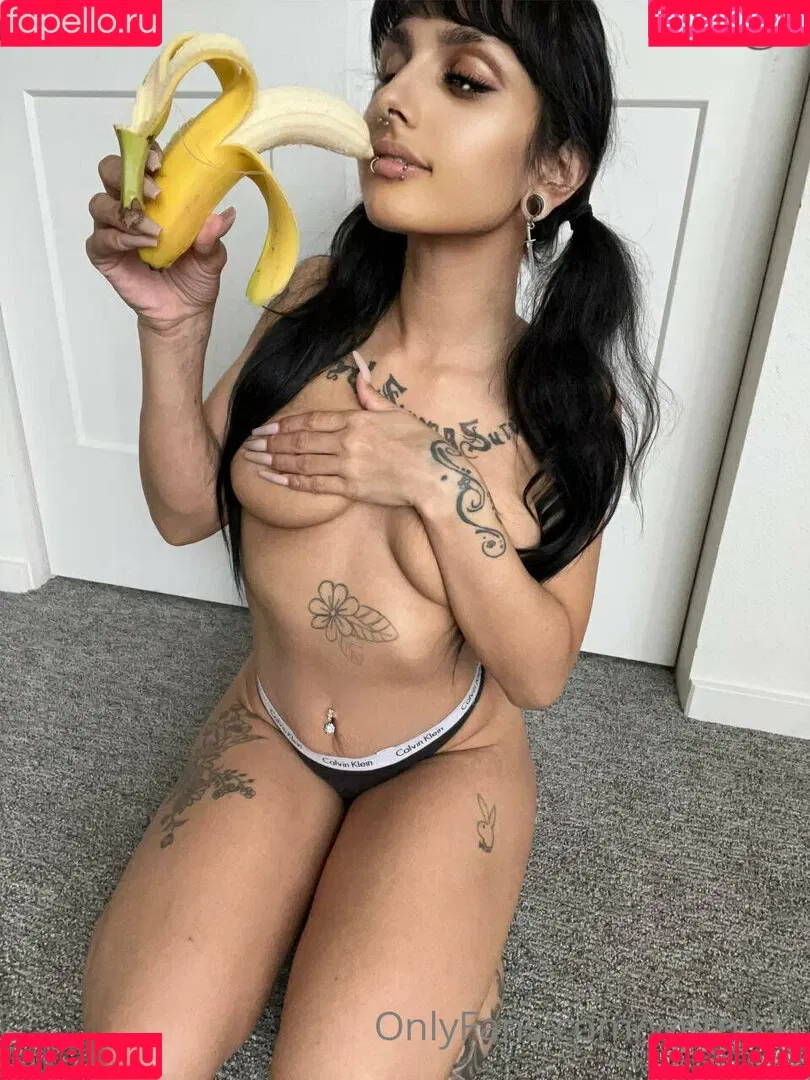 wetnikki Onlyfans Photo Gallery 